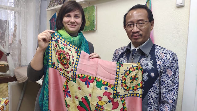Batik Semakin Dikenal di Rusia